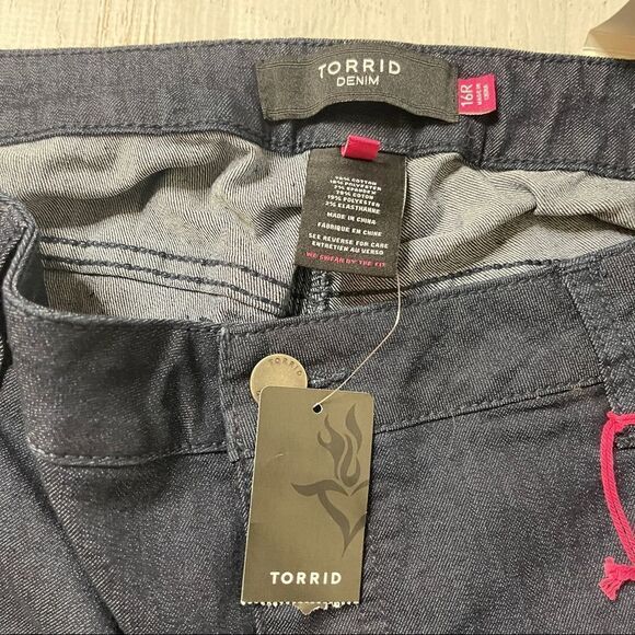 NWT Torrid “Sophia” w/navy rinse Sz 16R - Picture 3 of 11